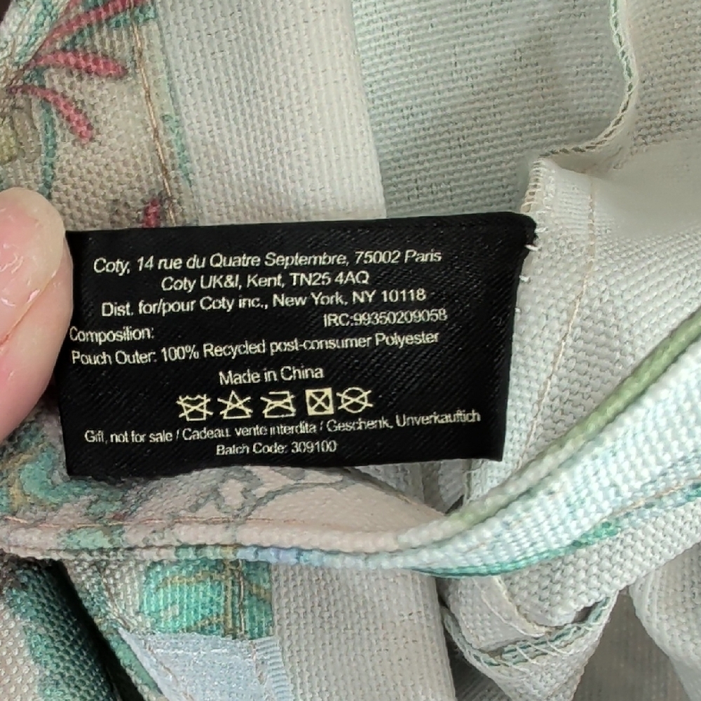 Gucci Beauty Jungle Print Tote Bag - Picture 6 of 9